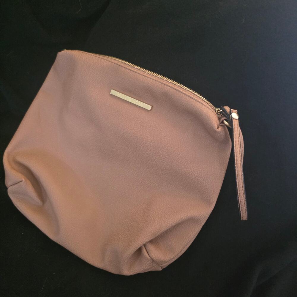 Steve Madden Wristlet handbag Like New